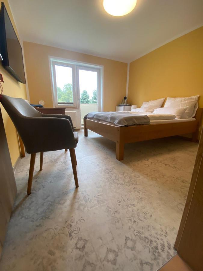 Vorsicht Hotel Deyelsdorf Eksteriør bilde